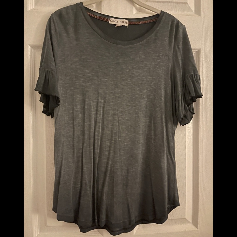 🆕 Ruffled sleeve shirt